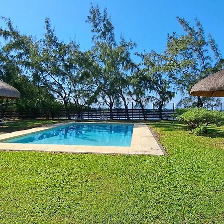 Clair De Lune - Private 2 Bedrooms Beachfront Villa Trou d'Eau Douce Exterior photo