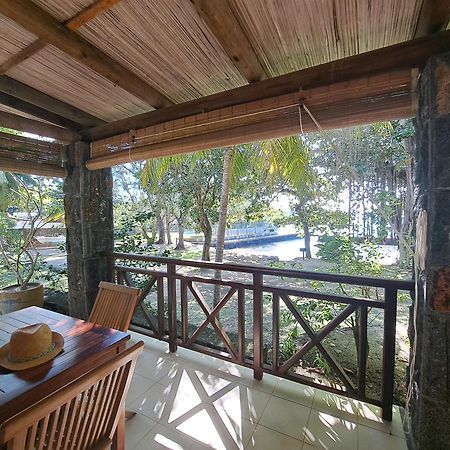 Clair De Lune - Private 2 Bedrooms Beachfront Villa Trou d'Eau Douce Exterior photo