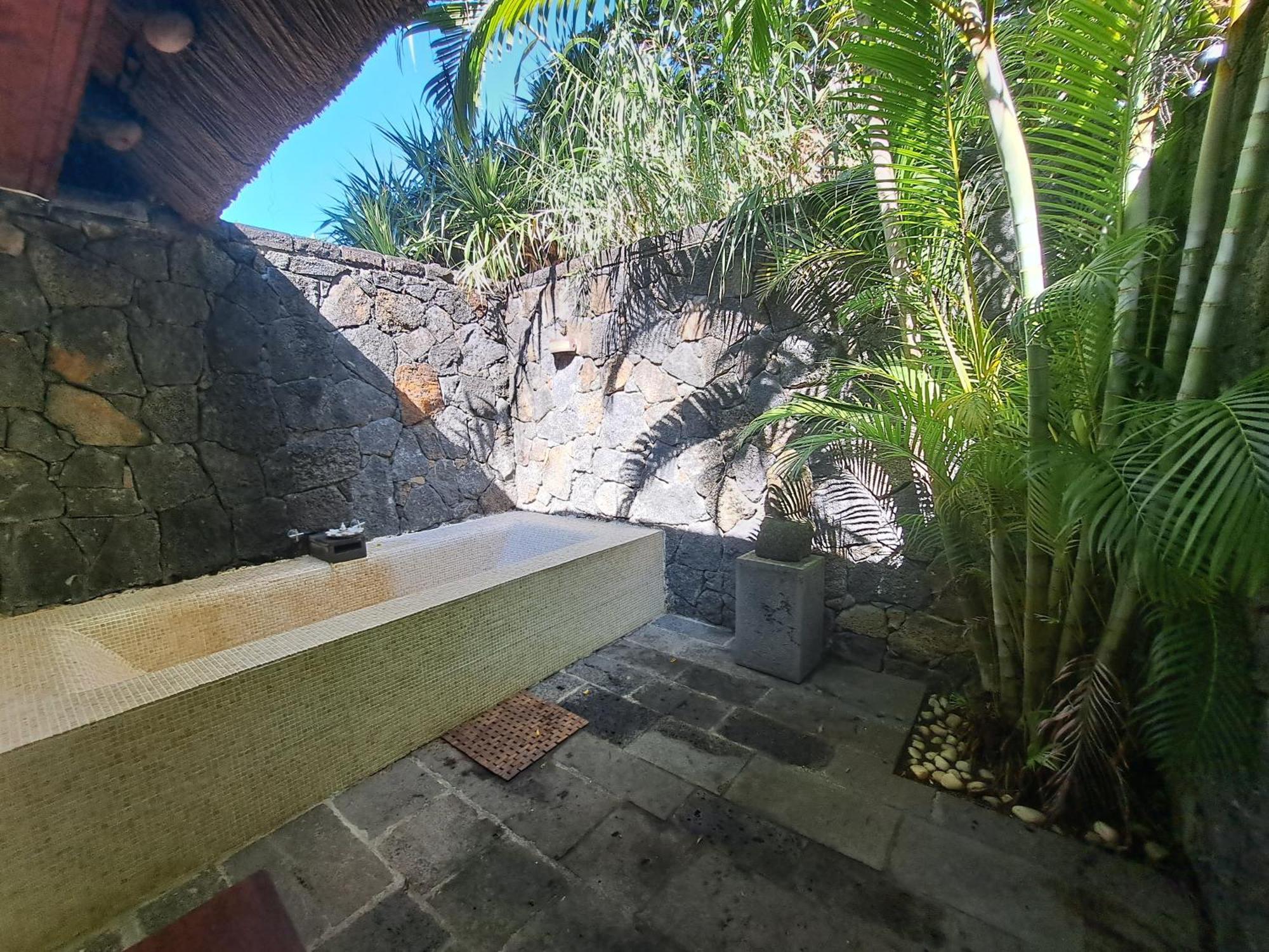 Clair De Lune - Private 2 Bedrooms Beachfront Villa Trou d'Eau Douce Exterior photo