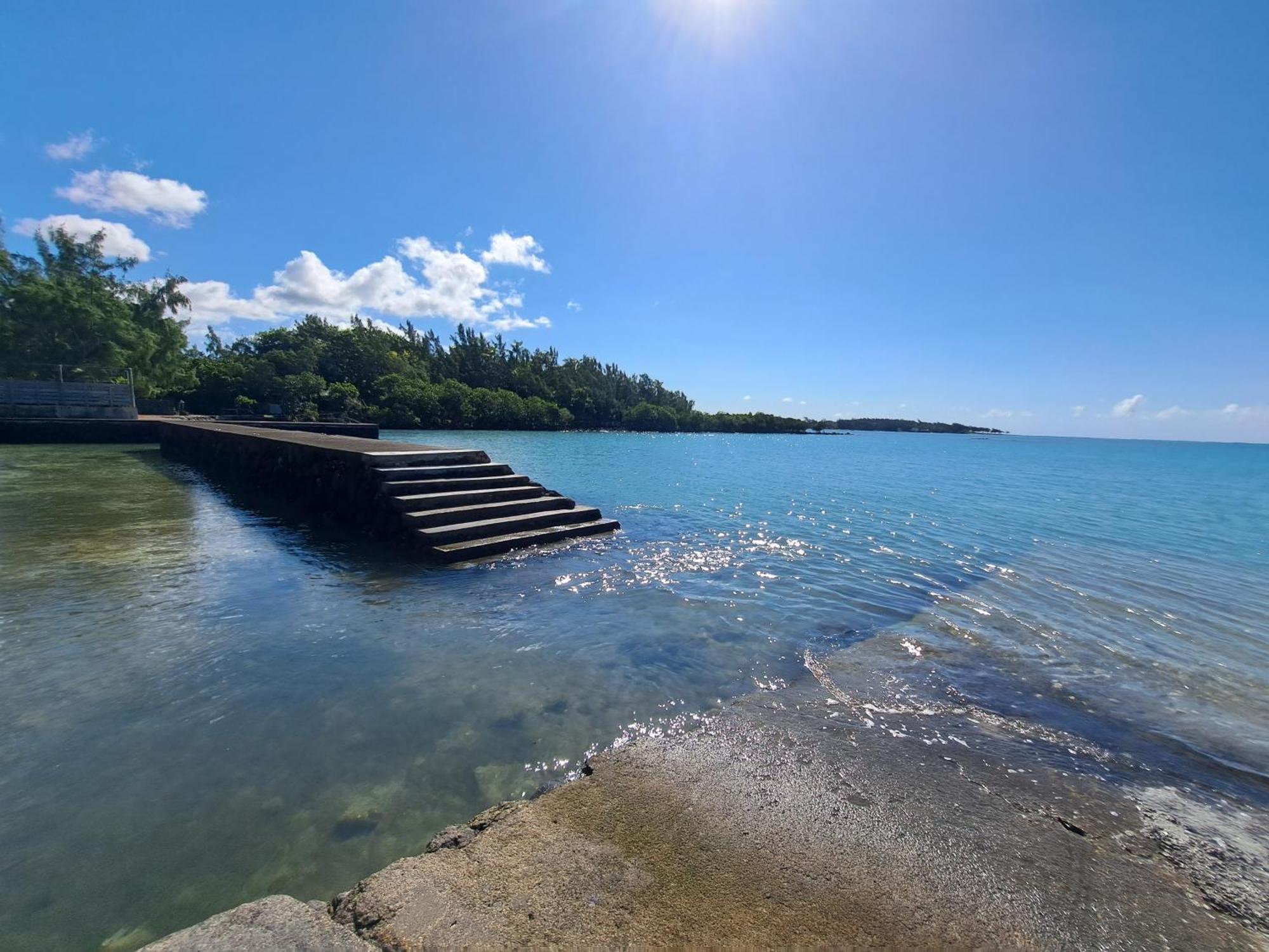 Clair De Lune - Private 2 Bedrooms Beachfront Villa Trou d'Eau Douce Exterior photo