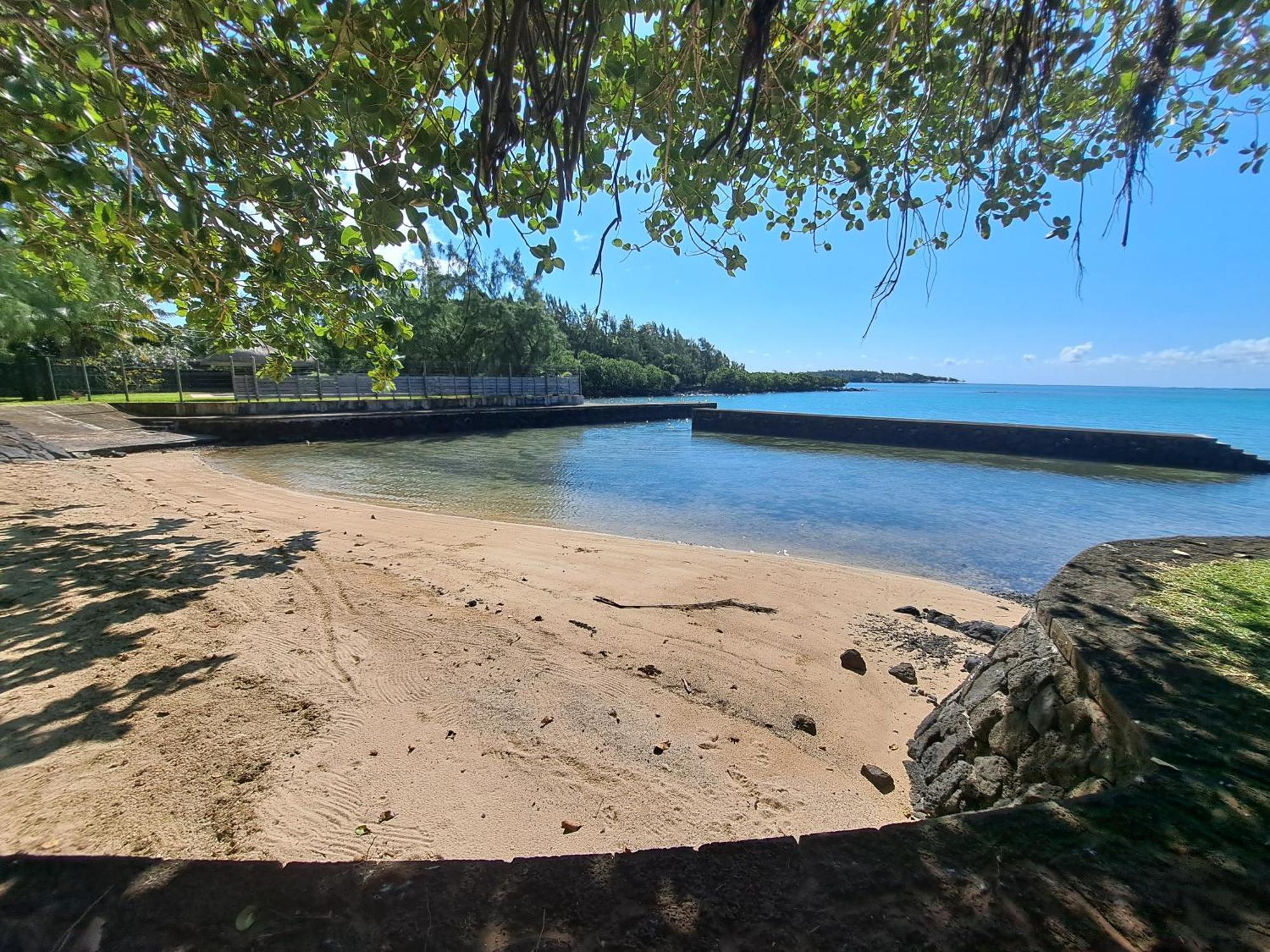 Clair De Lune - Private 2 Bedrooms Beachfront Villa Trou d'Eau Douce Exterior photo